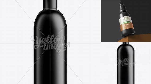 3777+ Black Plastic Cosmetic Bottle with Lid 500 ml Professional Editable Freebie PSD