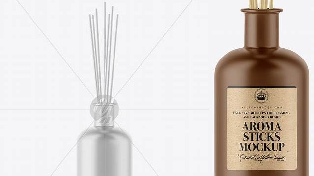 7674+ Matte Bottle with Aroma Sticks PSD Mockup Versatile and Modern PSD Mockup