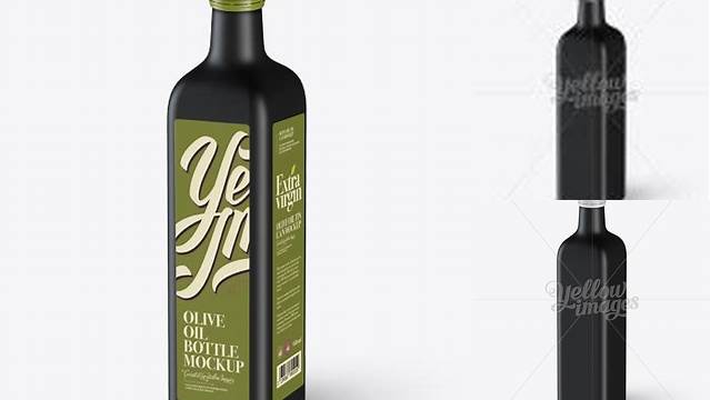 8323+ 0.75L Black Matte Olive Oil Bottle PSD Mockup Halfside View High-Angle Shot Exclusive and Stylish Design PSD